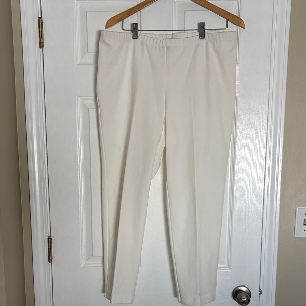 Elegant CreamWomen's Lifestyle Piper Pants by Karen Kane